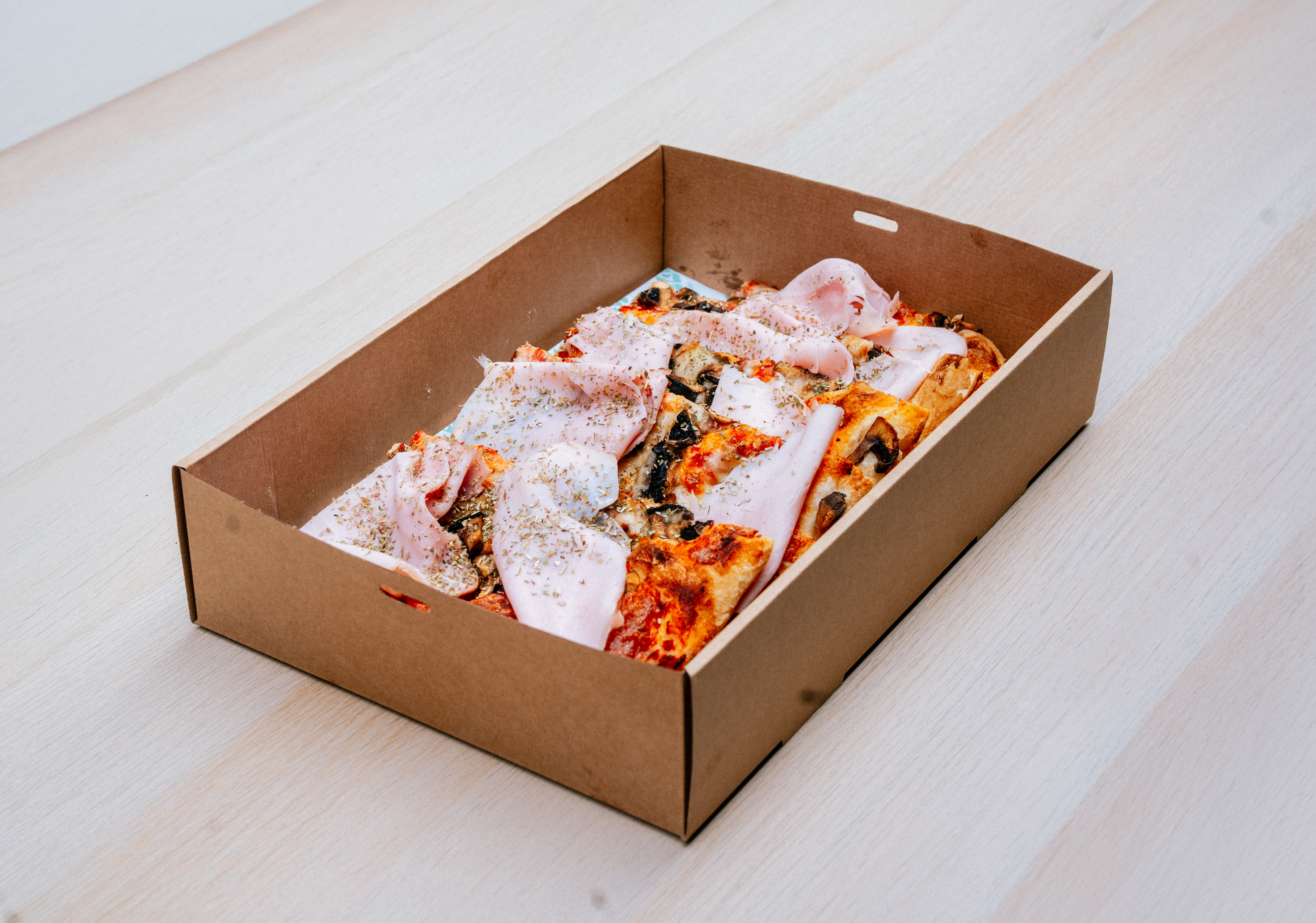 Ham & Mushroom Pizza Box